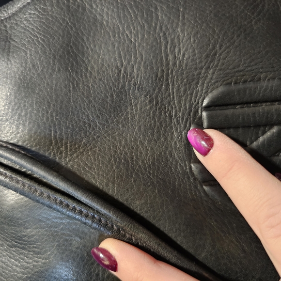 Anne Klein Black Leather Hobo Bucket Bag. - Picture 7 of 8